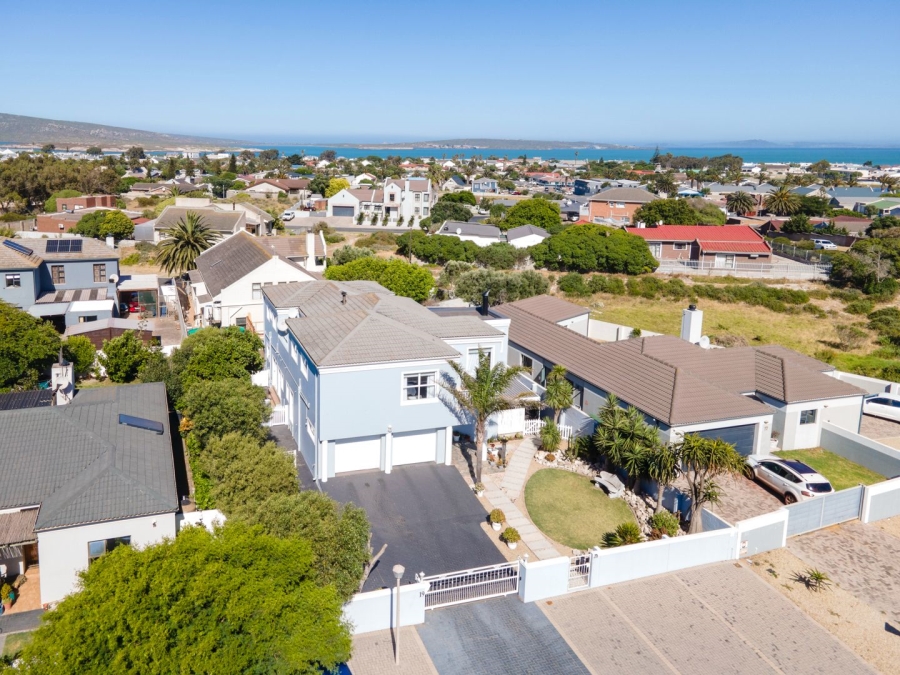 6 Bedroom Property for Sale in Country Club Western Cape